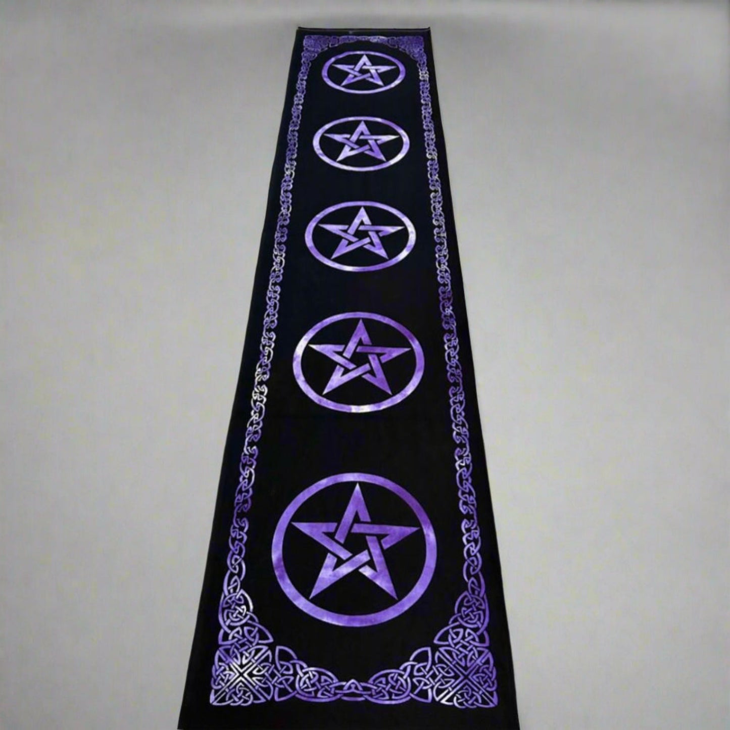 Penatgram Altar Runner