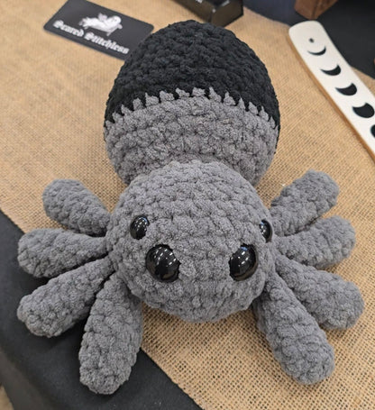 Hand-made Crochet spider - Grey/black - Large