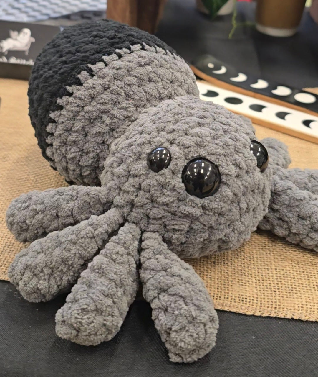 Hand-made Crochet spider - Grey/black - Large